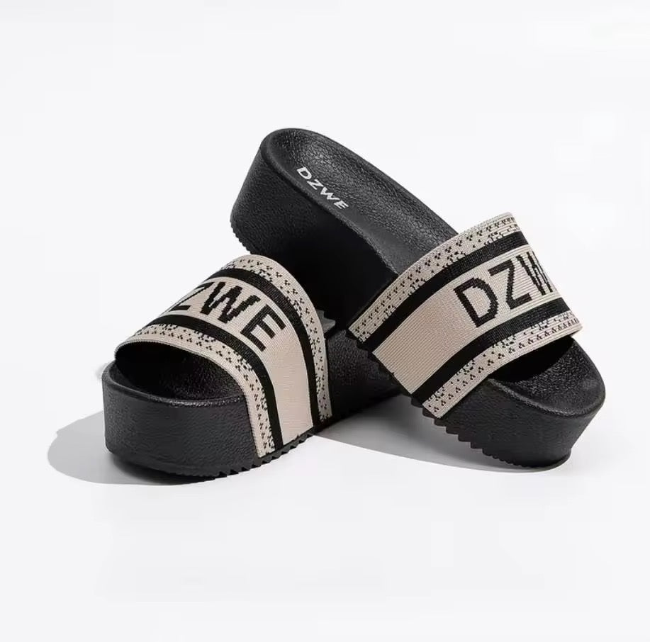 Chunky DZWE Platform Slides