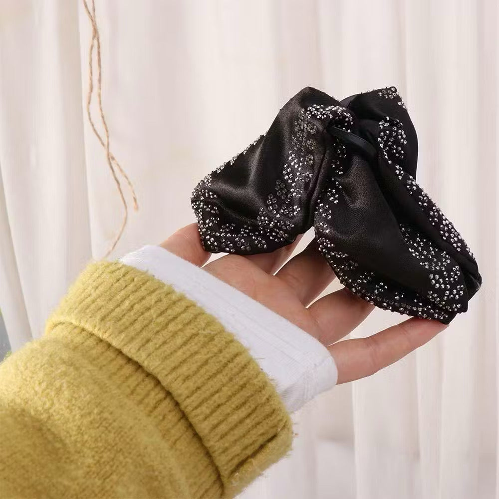 Rhinestone Leaf Bow Hair Claw