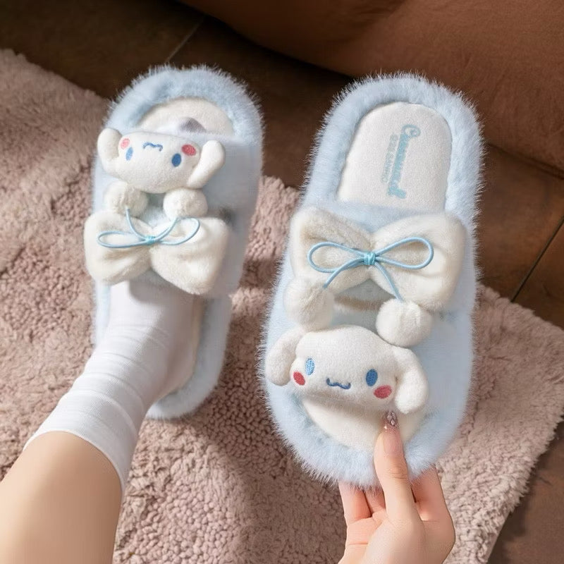 Kxh Official Store cinnamon roll slipper featuring soft fabric with a cinnamon roll design and cozy slip-on style.