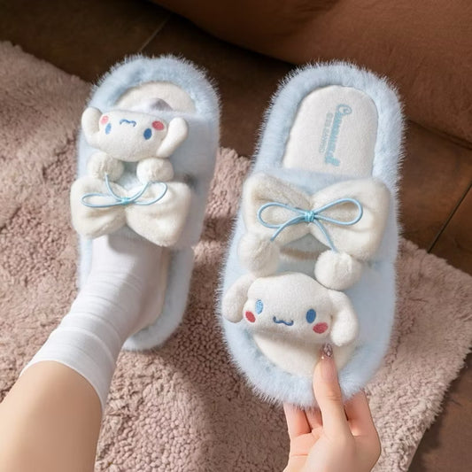 Kxh Official Store cinnamon roll slipper featuring soft fabric with a cinnamon roll design and cozy slip-on style.