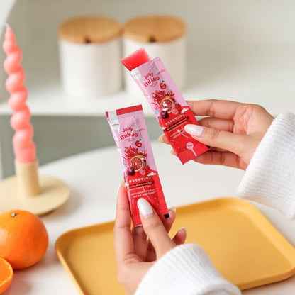 Kxh Official Store Jelly Mikeo collagen and glutathione jelly in a single piece, featuring a clear, fruity gel texture.